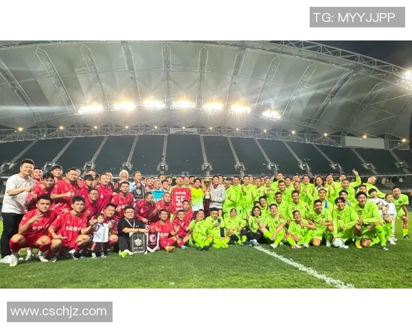 香港足球明星队抵达贵州展开友谊赛活动助力地方足球发展与交流 香港足球明星队抵达贵州展开友谊赛活动助力地方足球发展与交流